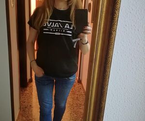 Mónica
