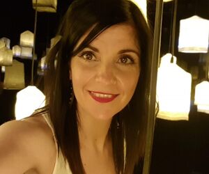 María