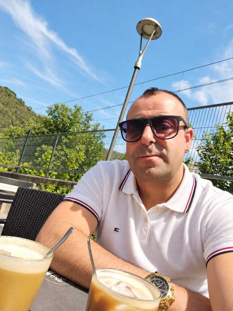 Foto de perfil de Adrian